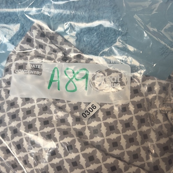 Women's Matilda Jane Grey and Yellow Geometric Print 3/4 Sleeve Top Small 0306 - Picture 10 of 10